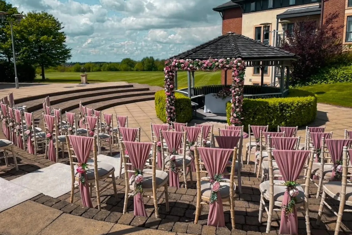 Elevate Your Event: Hosting Banquets and Conferences in Wychwood Park’s Stunning Atrium Image